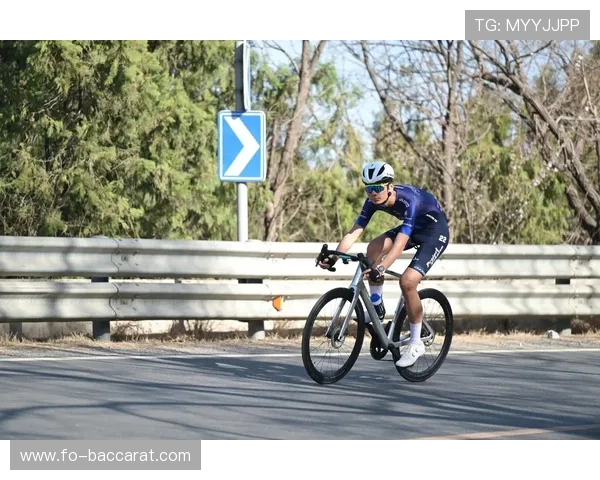 公路车骑行中如何巧妙携带游戏笔记本并确保安全与舒适